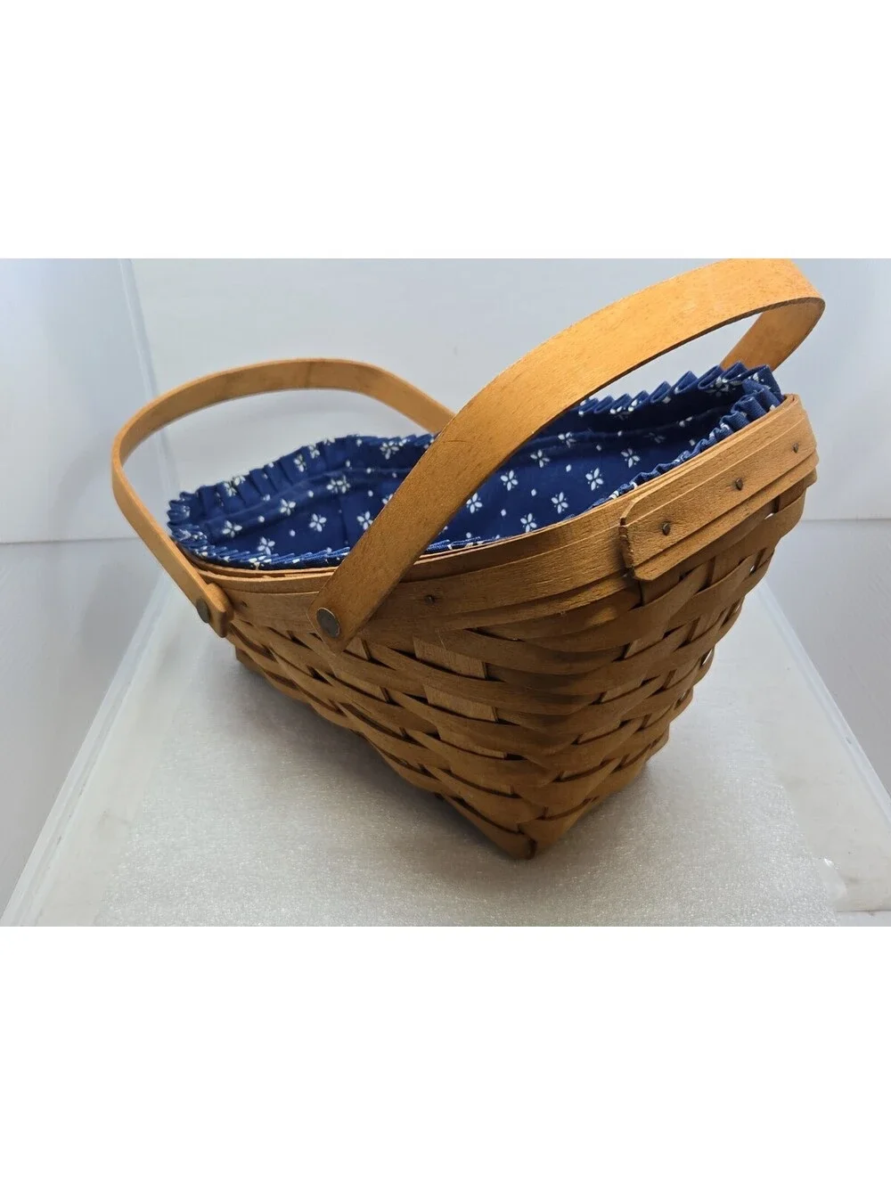 1990 LONGABERGER Medium Vegetable Basket w/Handles & Blue Fabric Liner No Insert